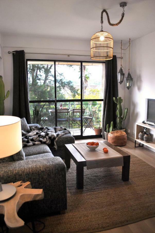 The Boho-Chic Oasis, Lovely City Center Apartment Малага Екстер'єр фото