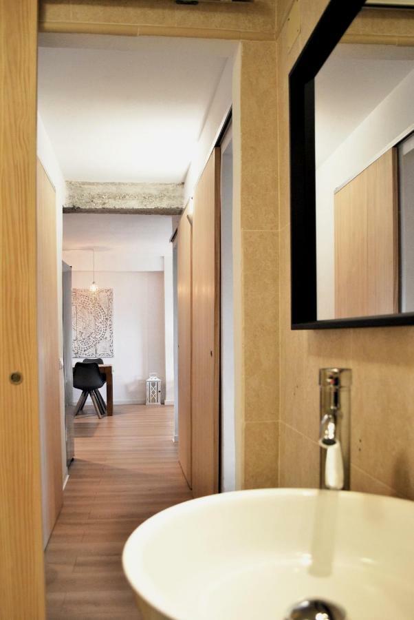 The Boho-Chic Oasis, Lovely City Center Apartment Малага Екстер'єр фото