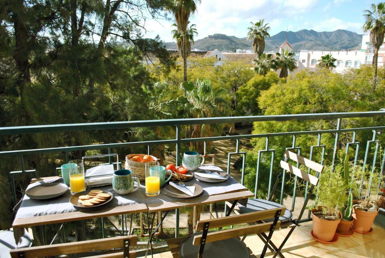 The Boho-Chic Oasis, Lovely City Center Apartment Малага Екстер'єр фото