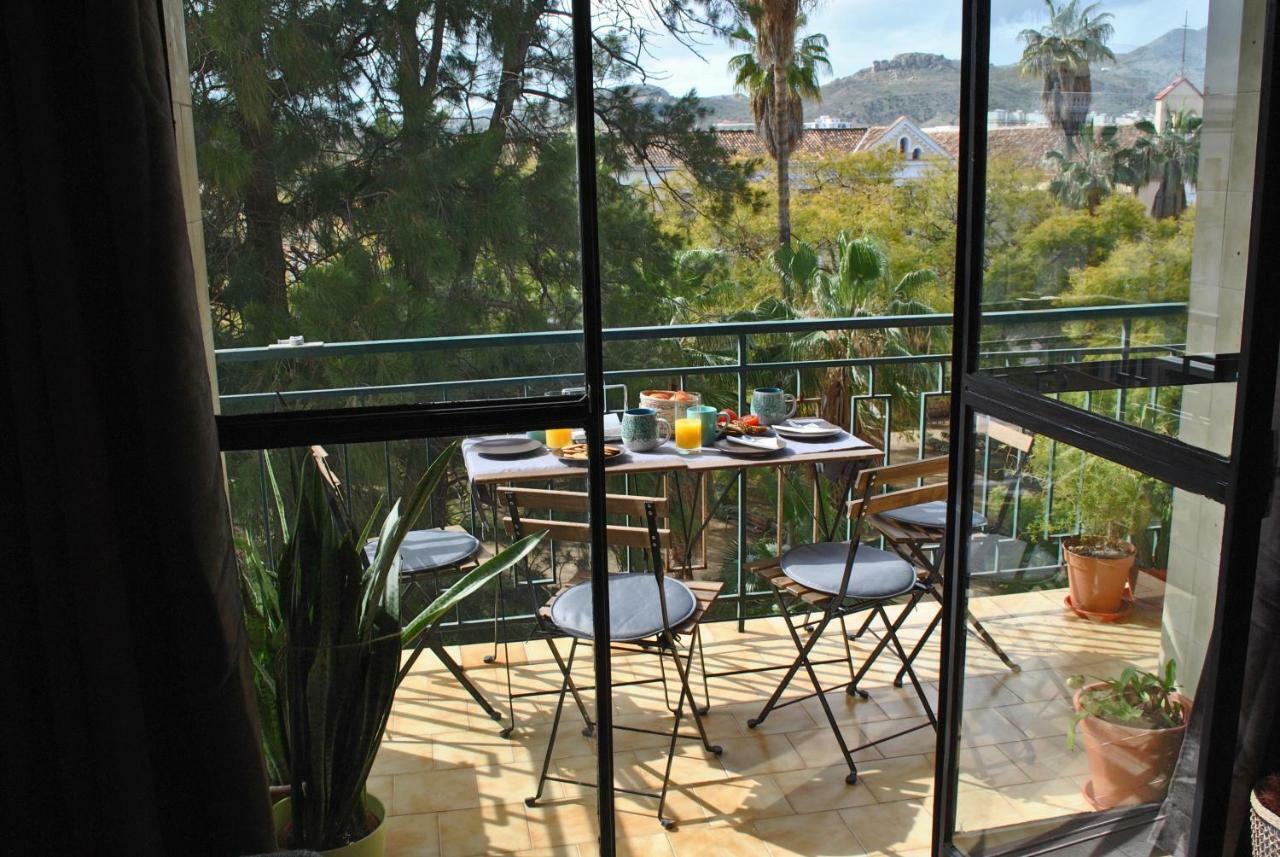 The Boho-Chic Oasis, Lovely City Center Apartment Малага Екстер'єр фото