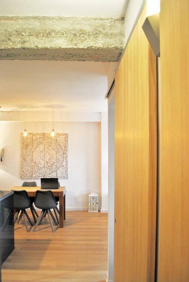 The Boho-Chic Oasis, Lovely City Center Apartment Малага Екстер'єр фото