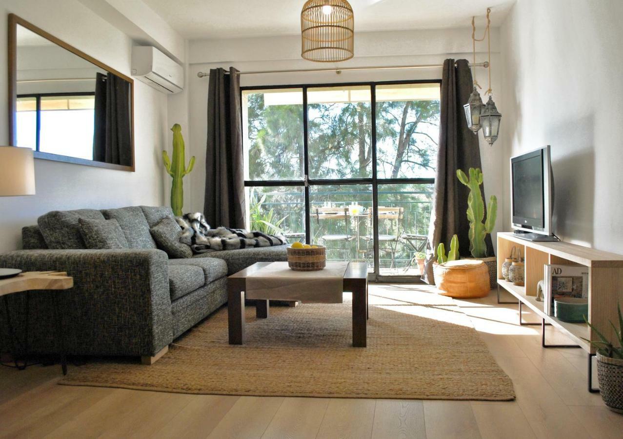 The Boho-Chic Oasis, Lovely City Center Apartment Малага Екстер'єр фото