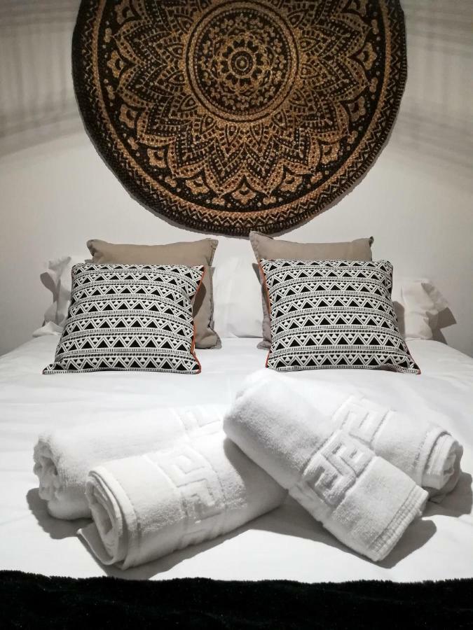 The Boho-Chic Oasis, Lovely City Center Apartment Малага Екстер'єр фото