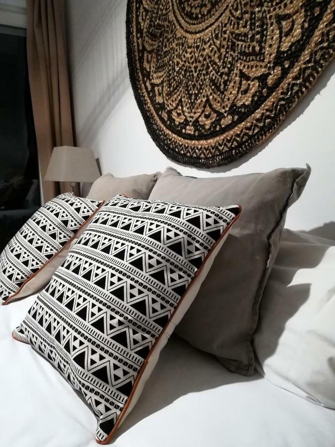 The Boho-Chic Oasis, Lovely City Center Apartment Малага Екстер'єр фото
